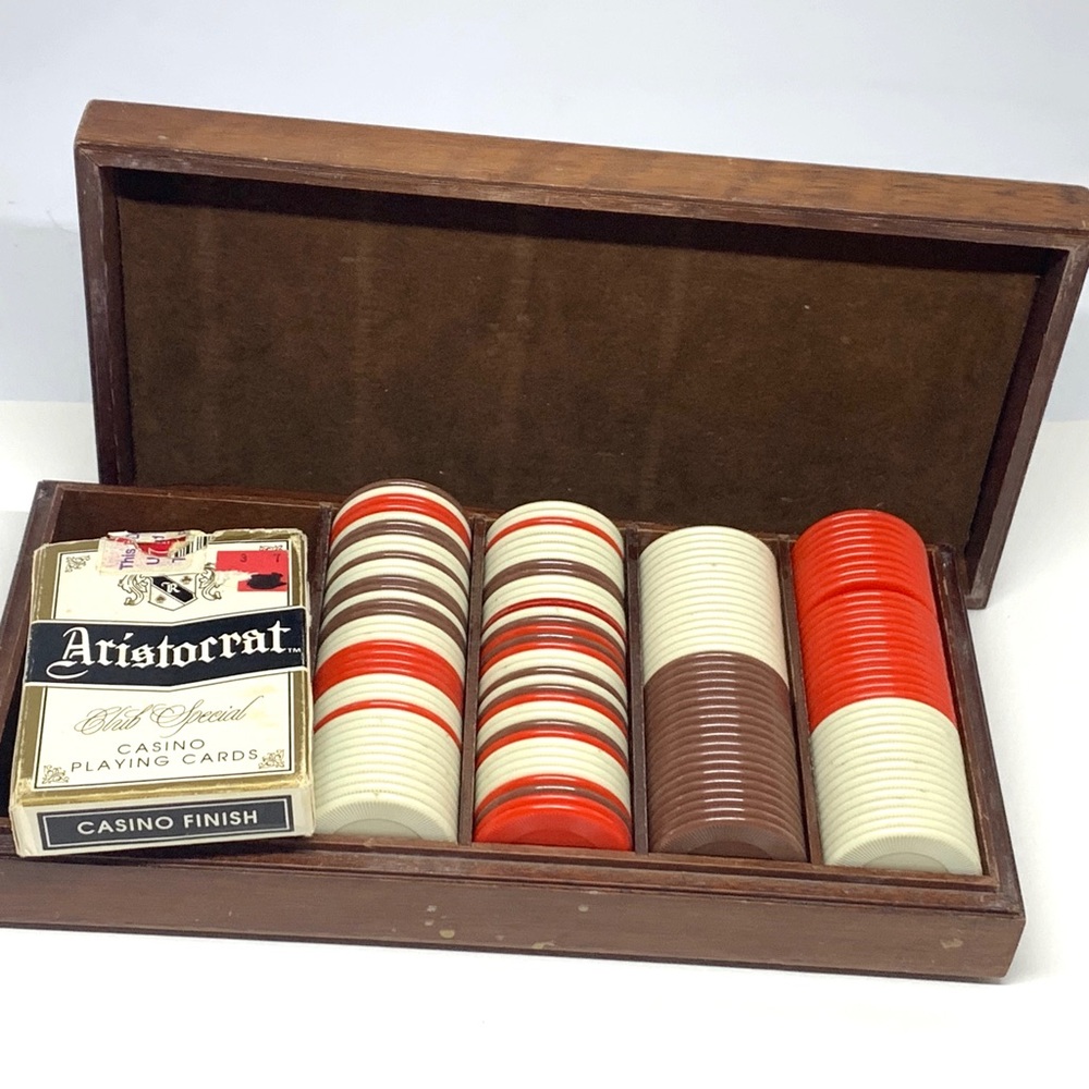 Poker Chips Hilton Flamingo Card Deck Case Plus Bonus Bicycle Brand Chips